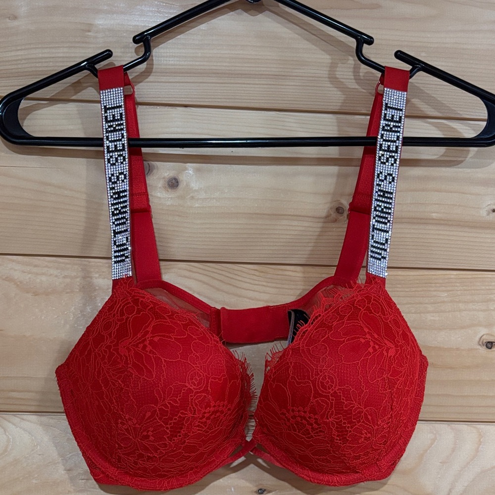 Victoria's Secret Very Sexy Scarlet Lace Bra